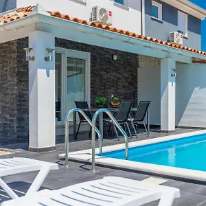 Villa Sarah, Medulin